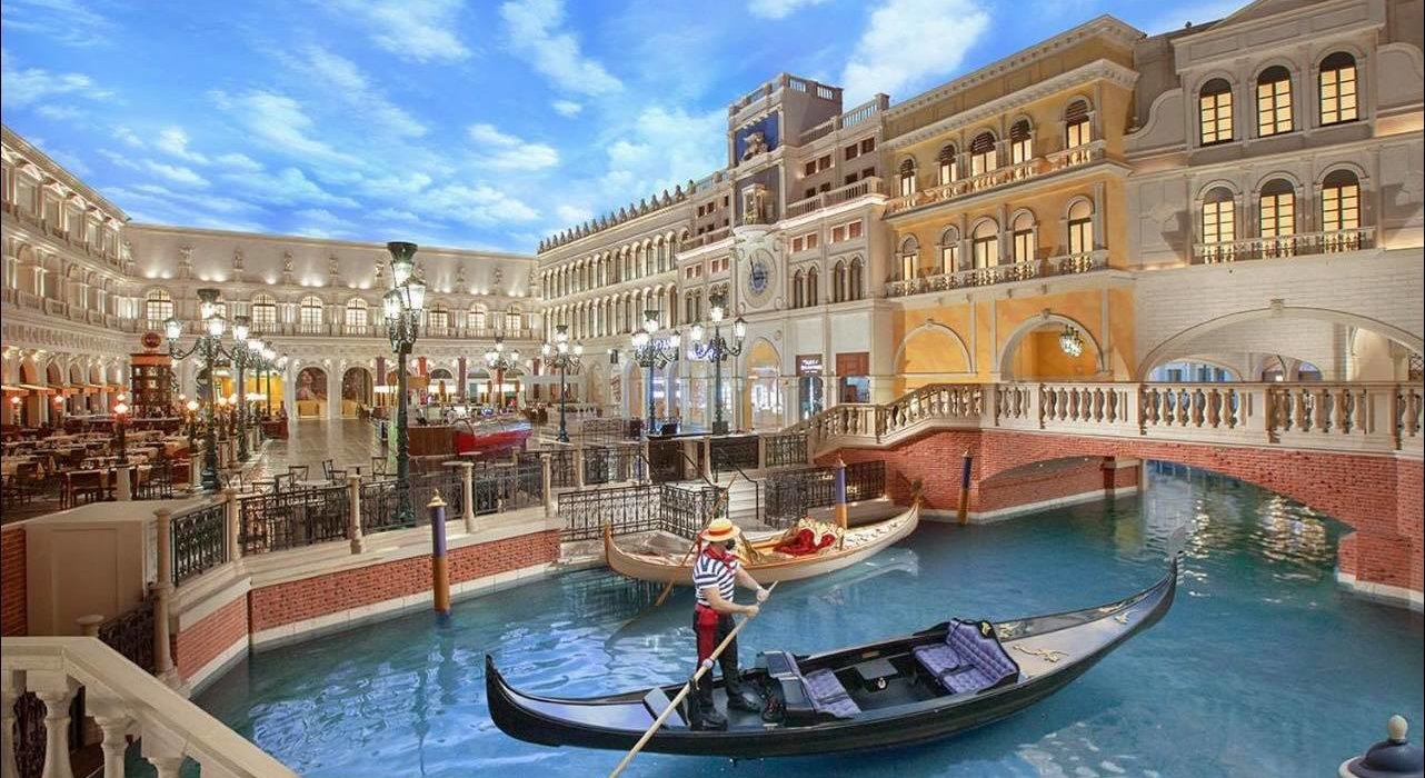Luxury 5* Venetian Las Vegas USA Break - Image 4