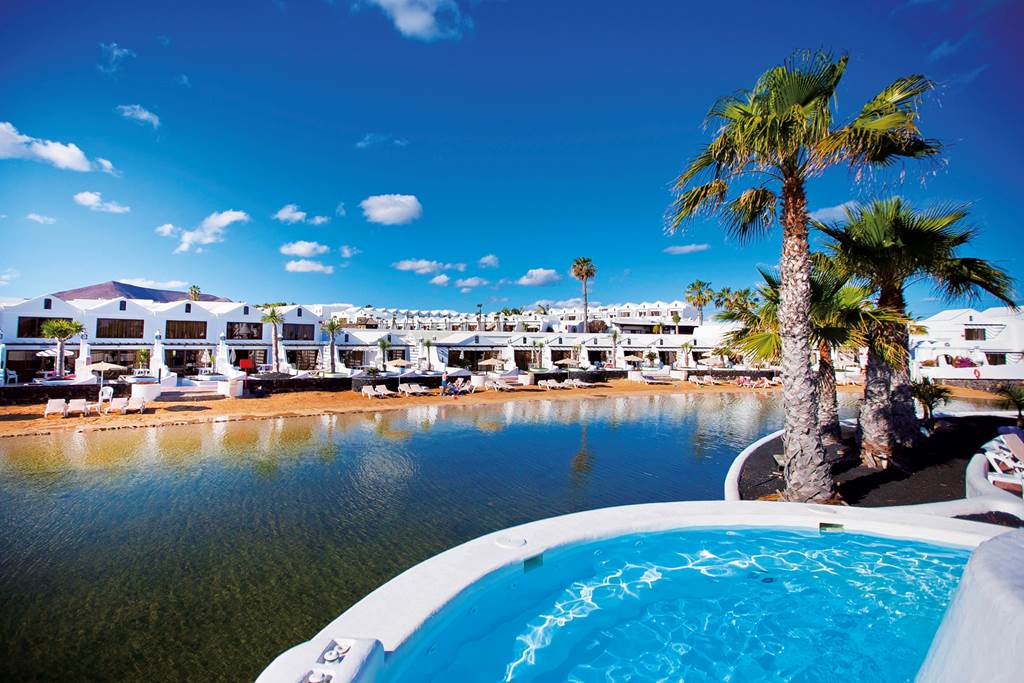 Late Deal for Sands Beach Village Lanzarote - Image 1