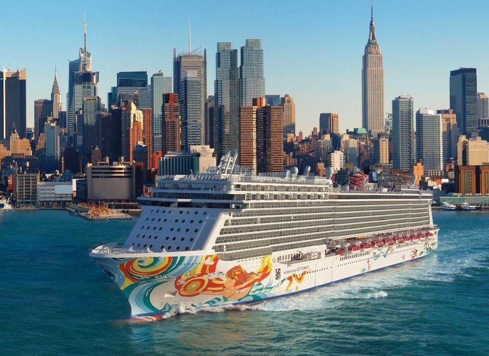 New Year New York & Bermuda Cruise & Stay - Image 1