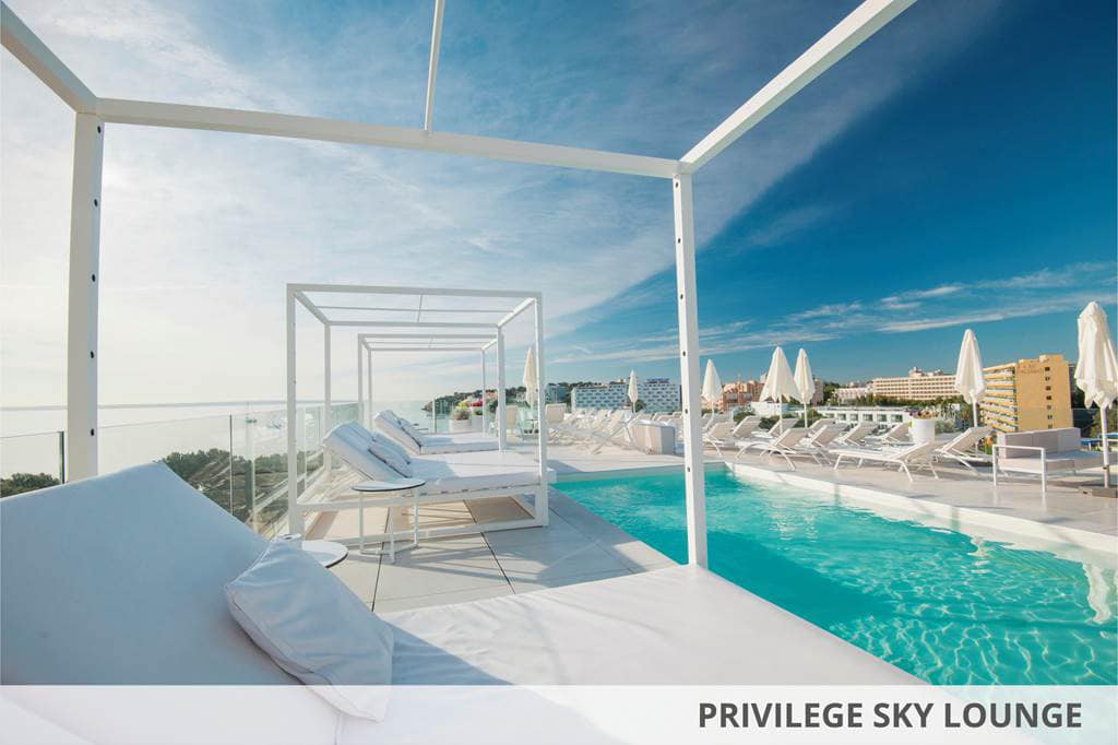 Adults Only Majorca Luxury Swim Up Room - Image 3