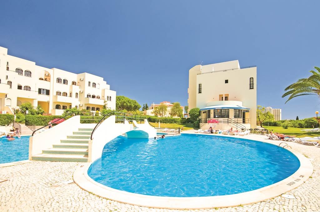 Late August Algarve Portugal Family Offer - Image 2