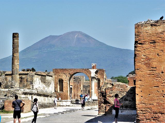 Summer Fun: Sorrento Pompeii & Amalfi Coast - Image 2