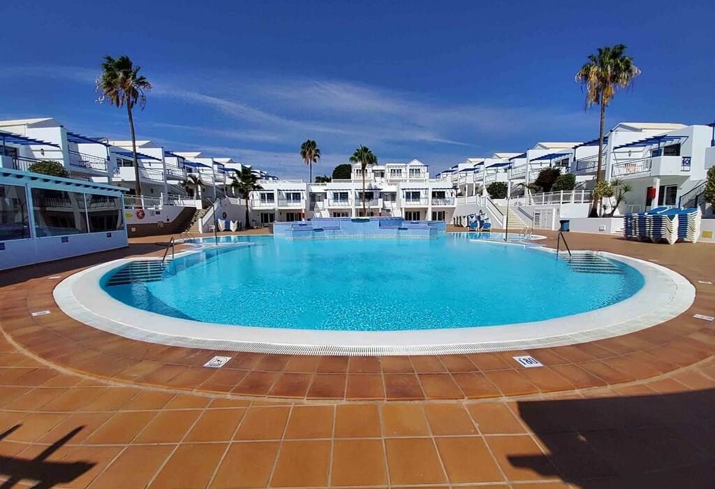 A MONTH in the Lanzarote Sunshine? Yes Please! - Image 1