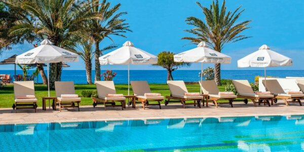Spring’23 Adults Only LUXE Cyprus Offer