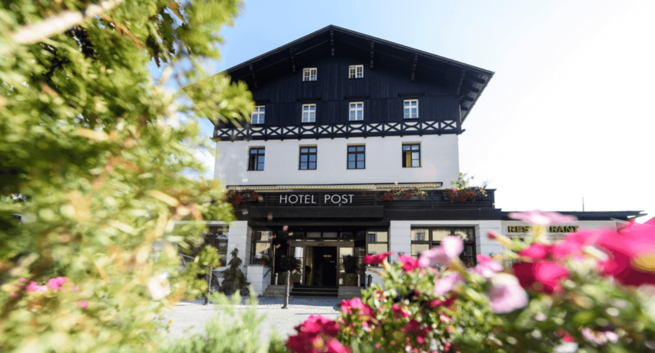 Austria Ski – 4* Hotel Post, St Johann - Image 2