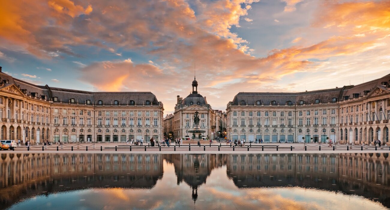 Stunning Summer Bordeaux France City Break - Image 1