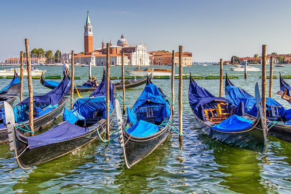 Spring City Break to Beautiful Venice Italy - Image 1