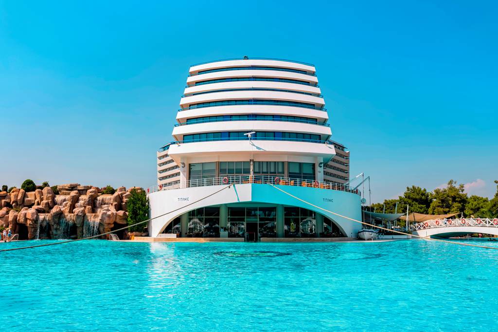 5* Titanic Deluxe Resort Lara Beach Turkey - Image 3