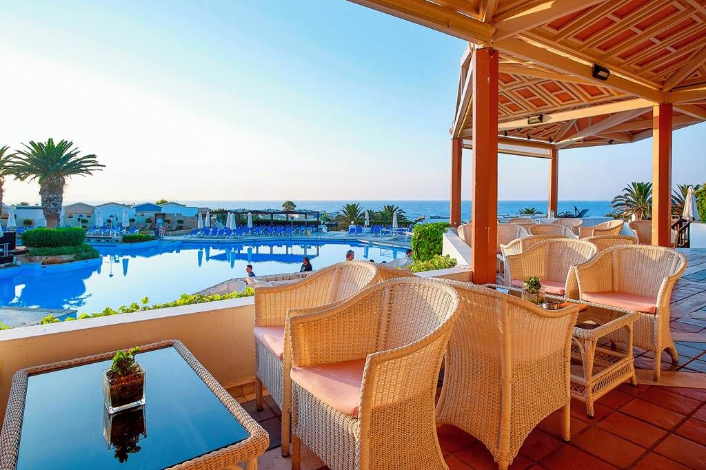 Simply Luxe 5* Crete Early May Getaway - Image 1