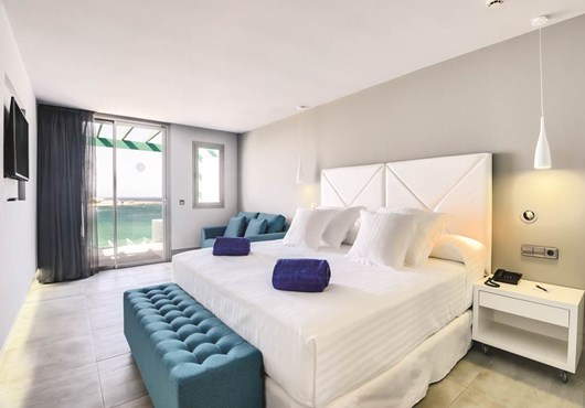 Late September Luxury Lanzarote Whirlpool Room - Image 3