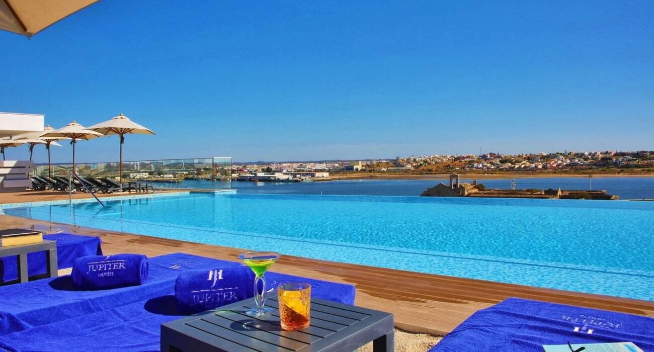 ALGARVE ADULTS ONLY LUXE WITH ROOFTOP POOL - Image 5