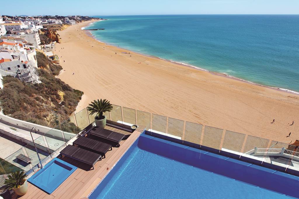 Early May Albufeira Portugal Beachfront Bliss - Image 3