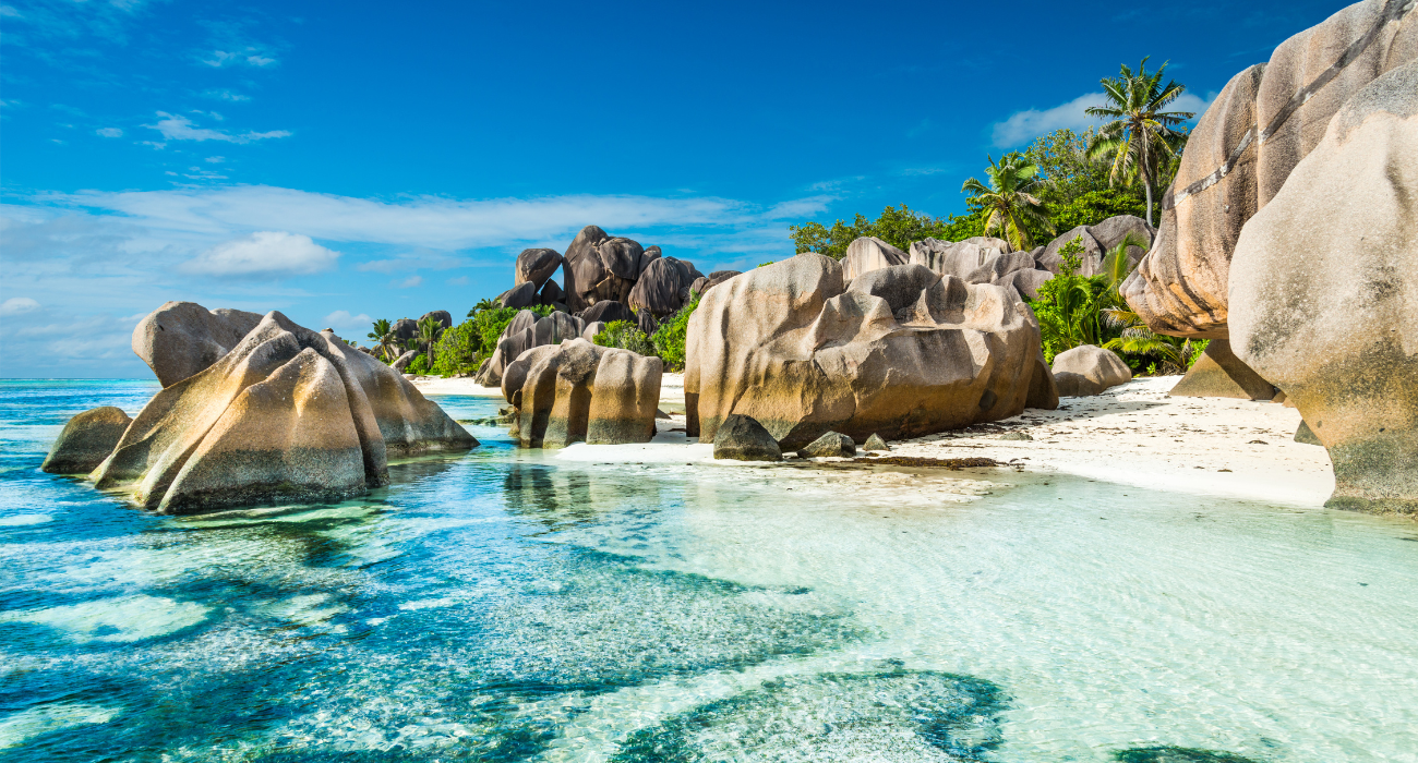 Luxury 5* Seychelles and Dubai June Offer - Image 8