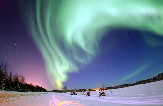 Lapland’s Breathtaking Northern Lights - Image 2