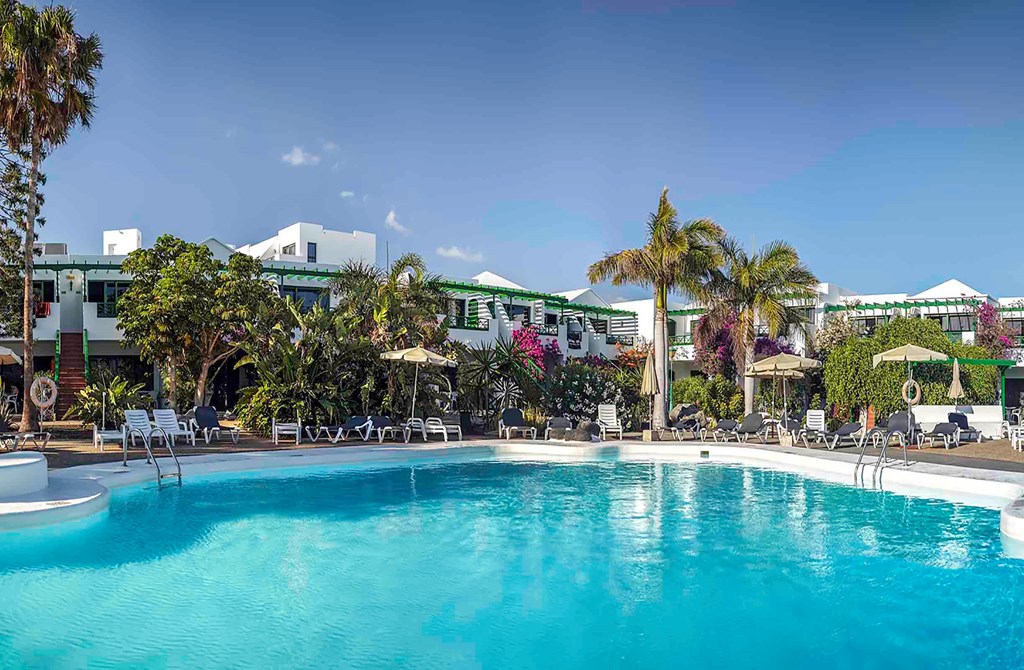 EARLY BOOKER Lanzarote Spring ’24 LONG STAY Offer - Image 1
