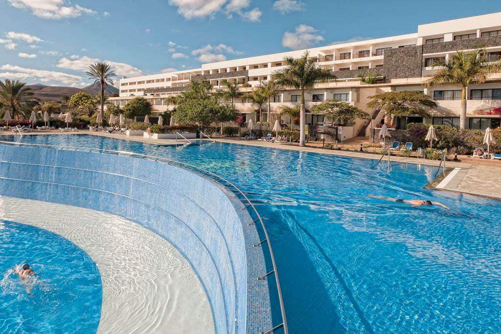 LAST MIN Luxurious Lanzarote Late Deal - Image 1