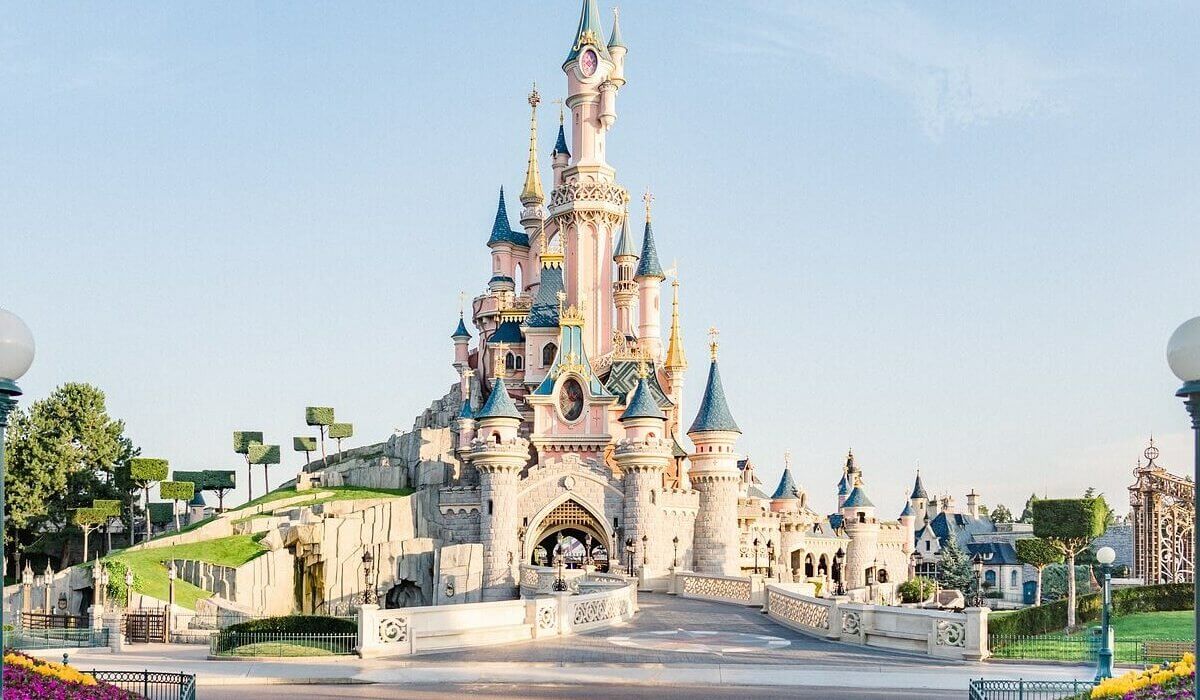 Summer ’24 in Disneyland Paris – PEAK Dates - Image 1