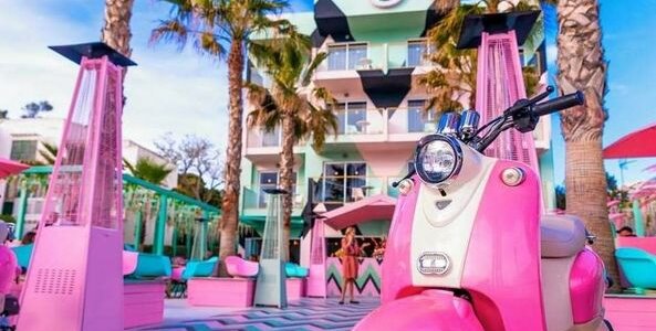 A POP of PINK at Wi-Kii Woo Ibiza Hotel