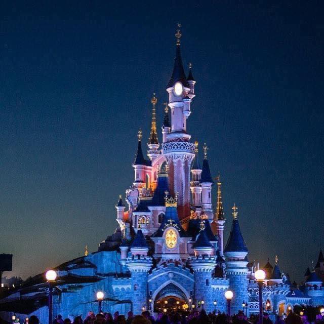 Disneyland Paris Christmas Gift Special - Image 2