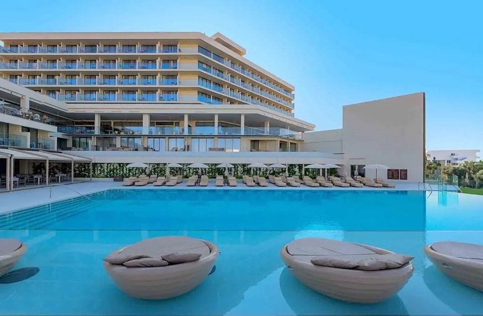 Luxury 5* Adults Only Cyprus at NInja Price - Image 2