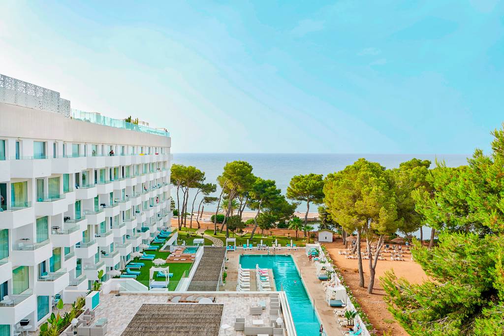 Plan Ahead: Ibiza 4* Adults Only Autumn ’24 - Image 1