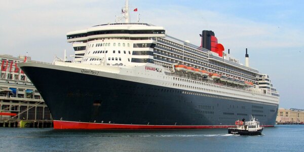 Transatlantic Cruise onboard the QE2 from New York