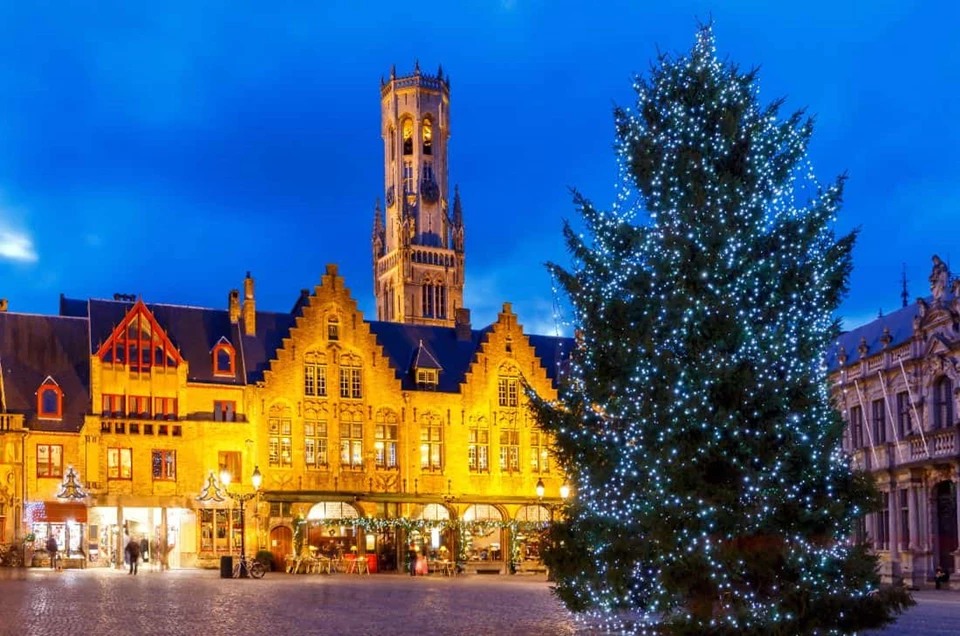 Fully Guided Christmas Markets Tour to Bruges - Image 1