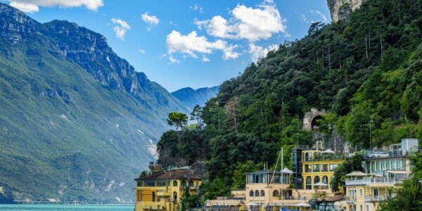 May Special Offers to Lake Garda Italy