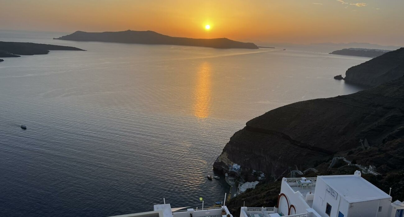 Santorini Greece Bucket List Destination Offer - Image 1
