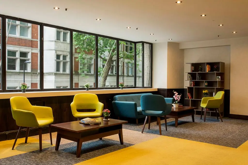 LONDON LATE YEAR EARLY BOOKER - Image 3