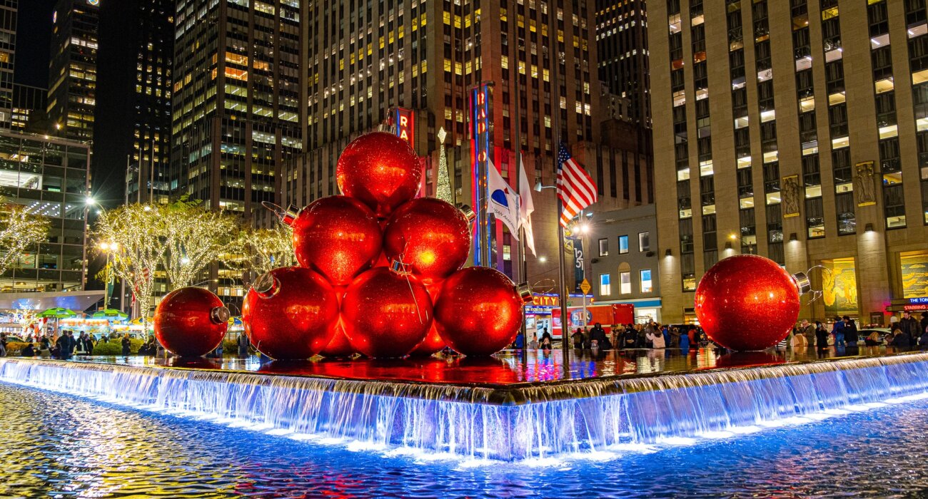 Experience the MAGIC of New York at Christmas - Image 1