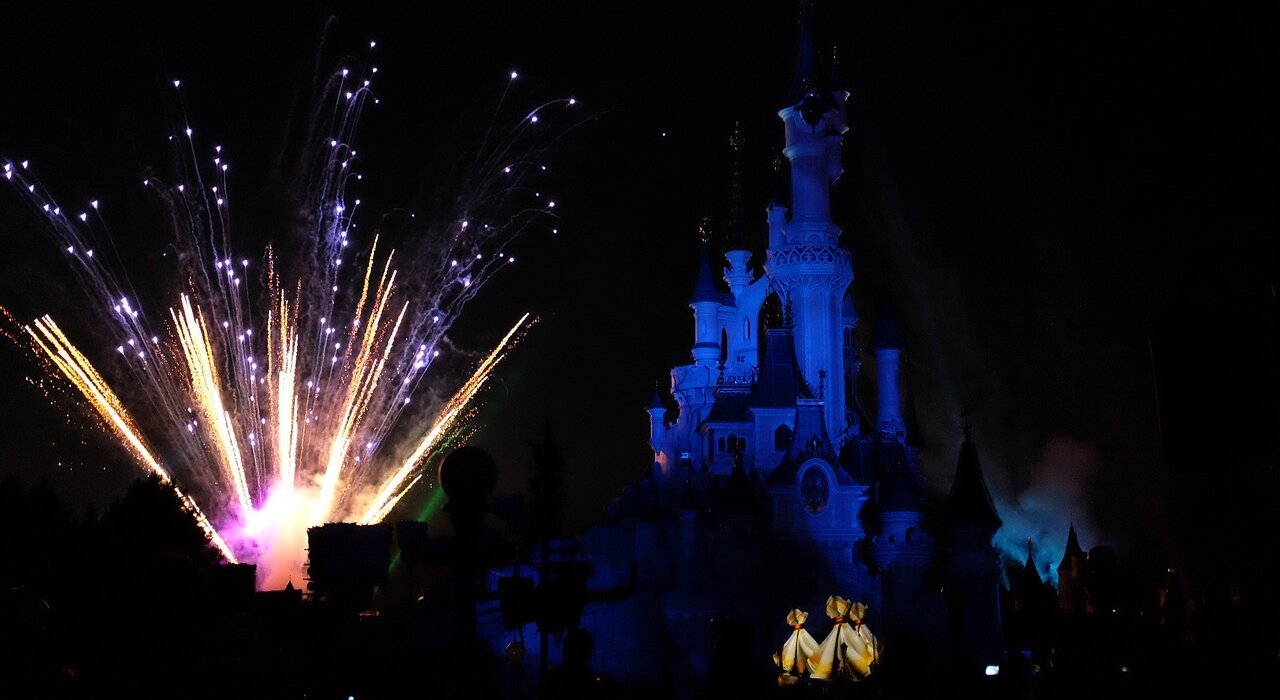 HALLOWEEN BREAK @ Disneyland Paris - Image 1