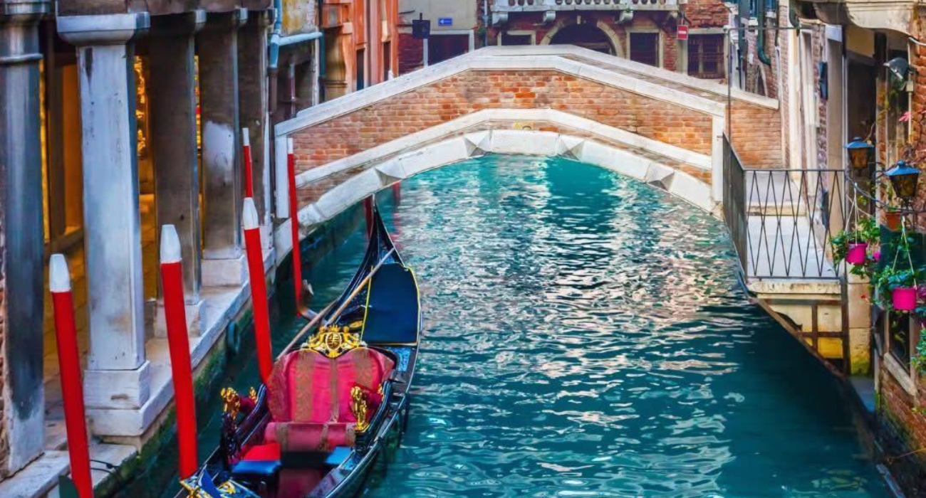 VENICE ITALY AUTUMN SHORT BREAK - Image 7