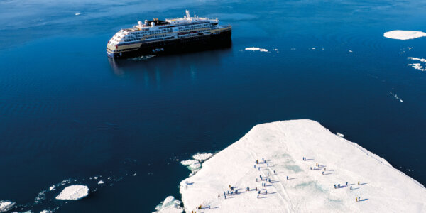 ANTARCTICA IN DEPTH Bucket List NInja Trip