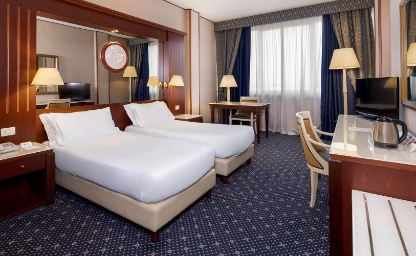 Summer Holiday Special in Verona, Italy - Image 4