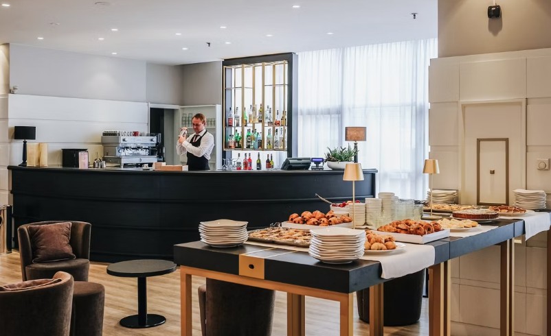 Summer Holiday Special in Verona, Italy - Image 3