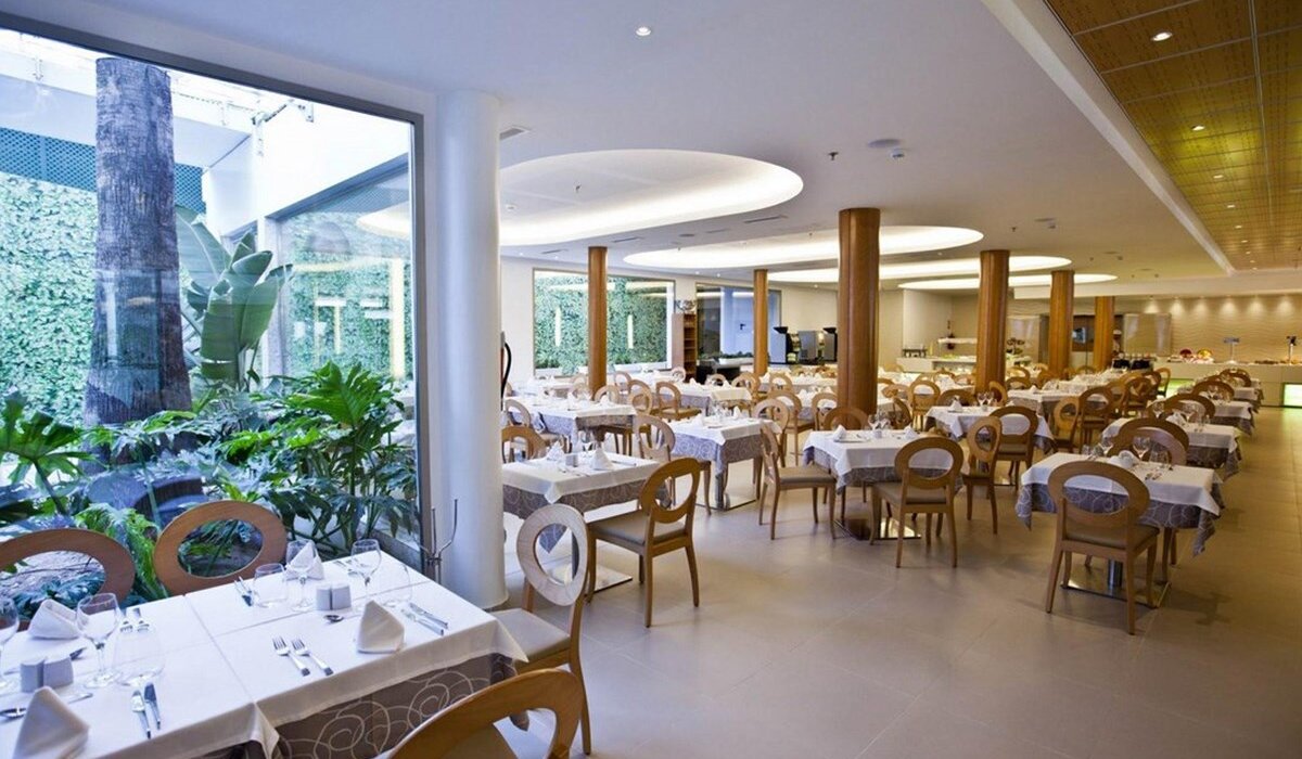 BENIDORM ADULT ONLY PEAK SUMMER BREAK - Image 6