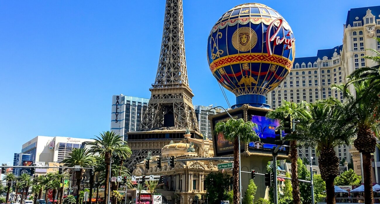 Ring in 2027 in style in Las Vegas USA - Image 2