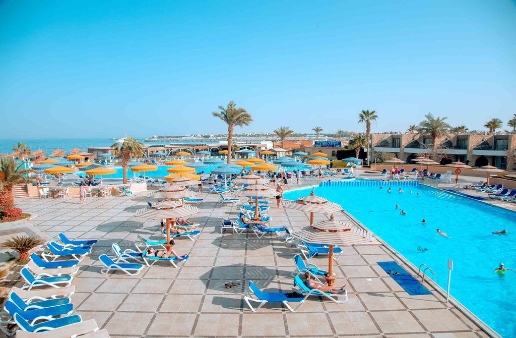 EGYPT OCTOBER SUNSHINE GETAWAY - Image 3