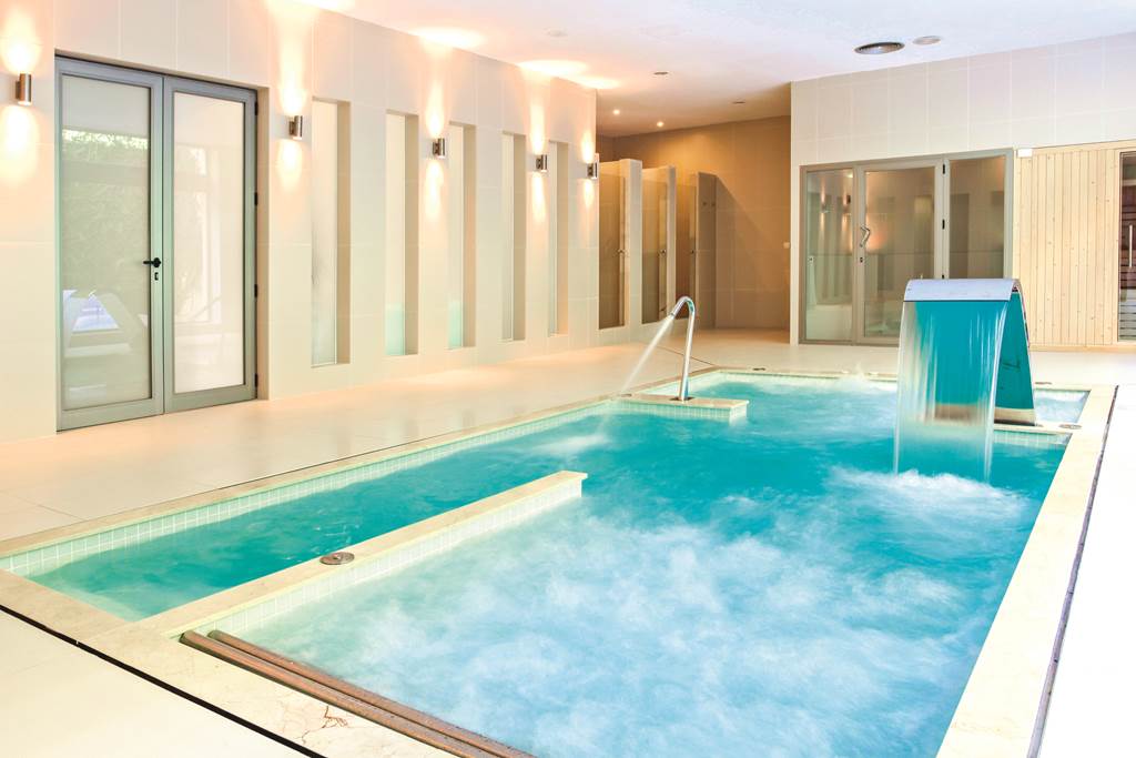 4* STUNNING LATE APRIL PORTUGAL DEAL - Image 3