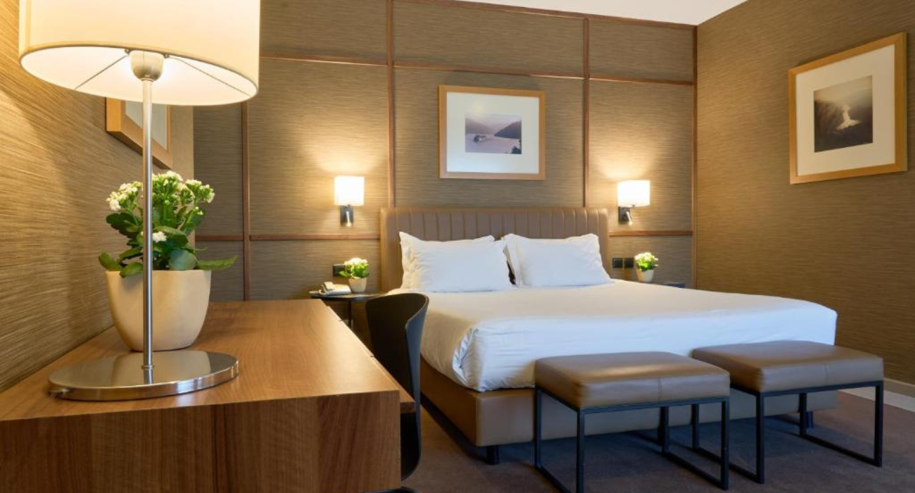 4* PORTO SPRING SHORT BREAK - Image 4