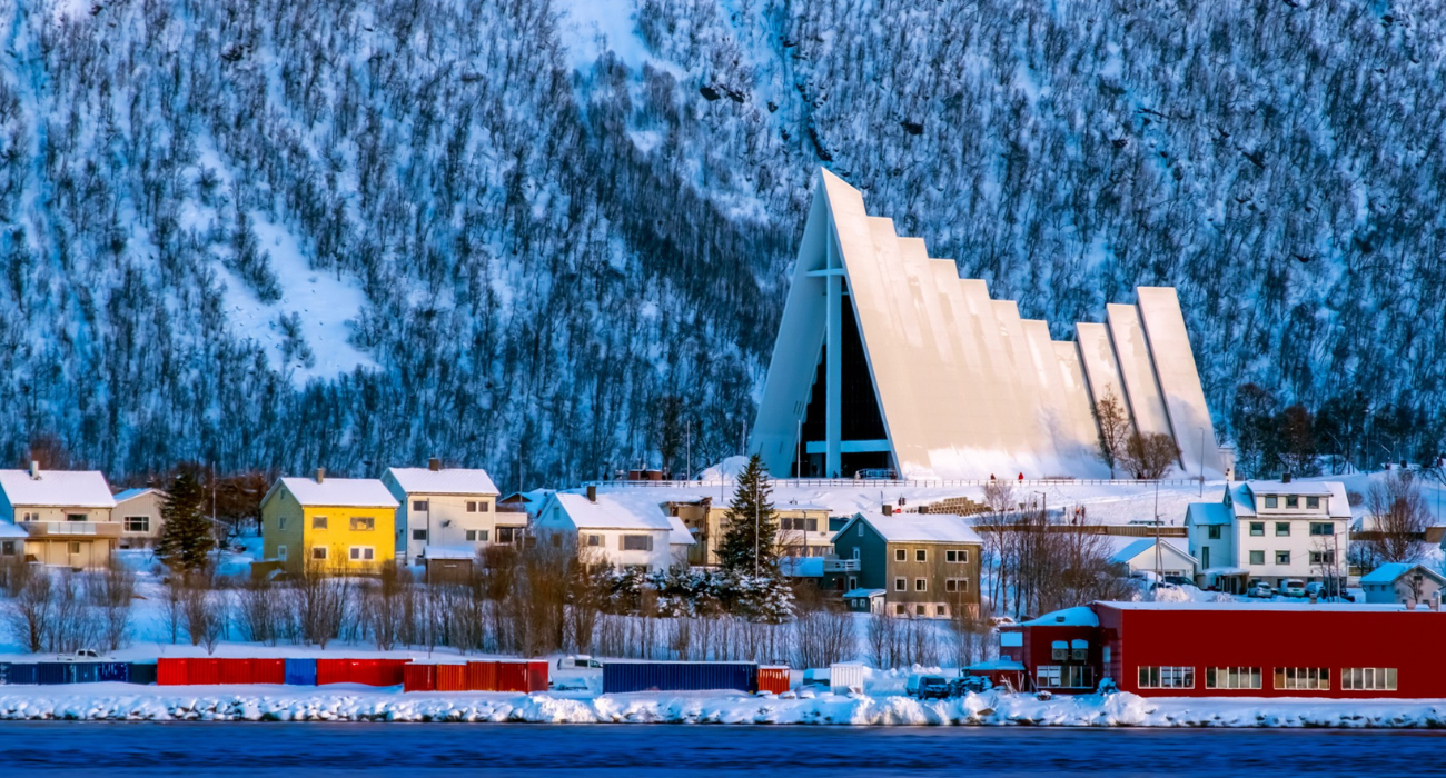 TROMSØ, NORWAY LATE YEAR SHORT BREAK - Image 5