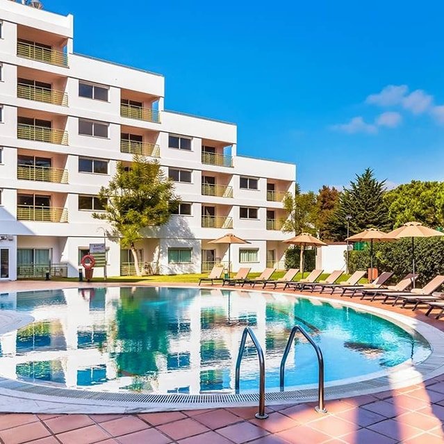 Late April 4* Algarve Portugal Short Break - Image 4