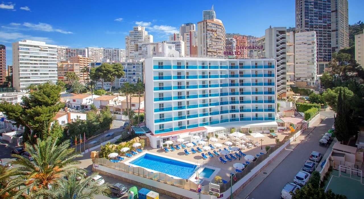 BENIDORM EARLY SPRING NINJA BARGAIN - Image 1