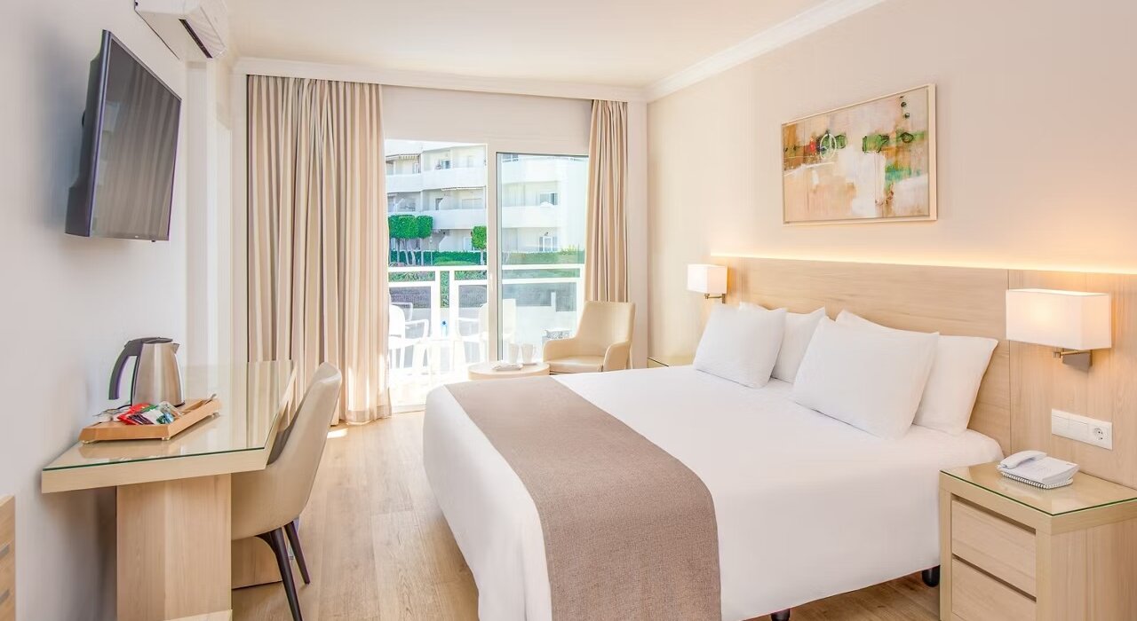 Who wants some sunshine – Costa Del Sol Bargain - Image 2