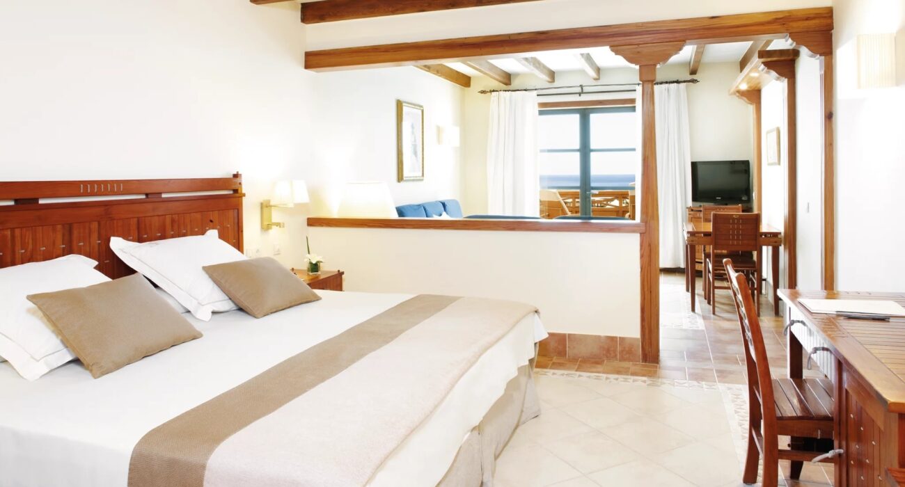 Spring 5* Luxury Lanzarote NInja Special - Image 3