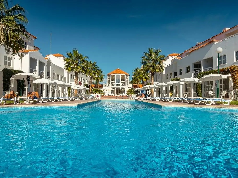 Plan Ahead Spring 2027 in Albufeira Portugal - Image 1