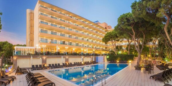 SALOU SPAIN SUMMER SUPER SAVER SPECIAL