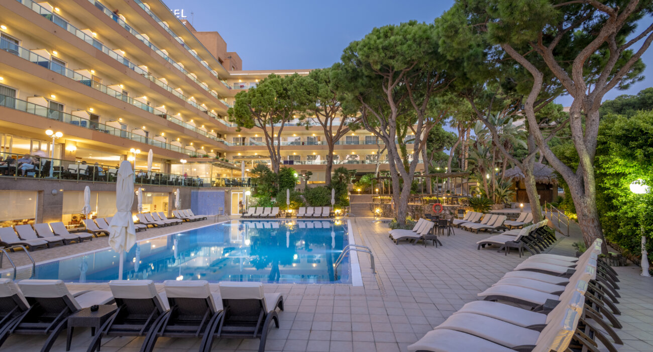 SALOU SPAIN SUMMER SUPER SAVER SPECIAL - Image 3