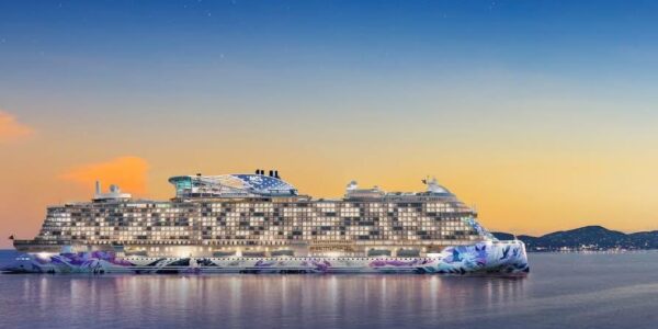 SAIL THE CARIBBEAN ON THE BRAND NEW NCL LUNA